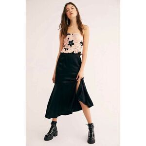 NEW FREE PEOPLE ON THE TOWN SET